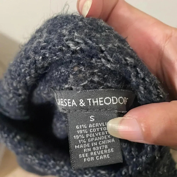 Chelsea & Theodore Sweater Size S - Picture 3 of 5
